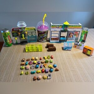 Like New! Grossery Gang Lot: 36 Figures, 2 Playsets And More!